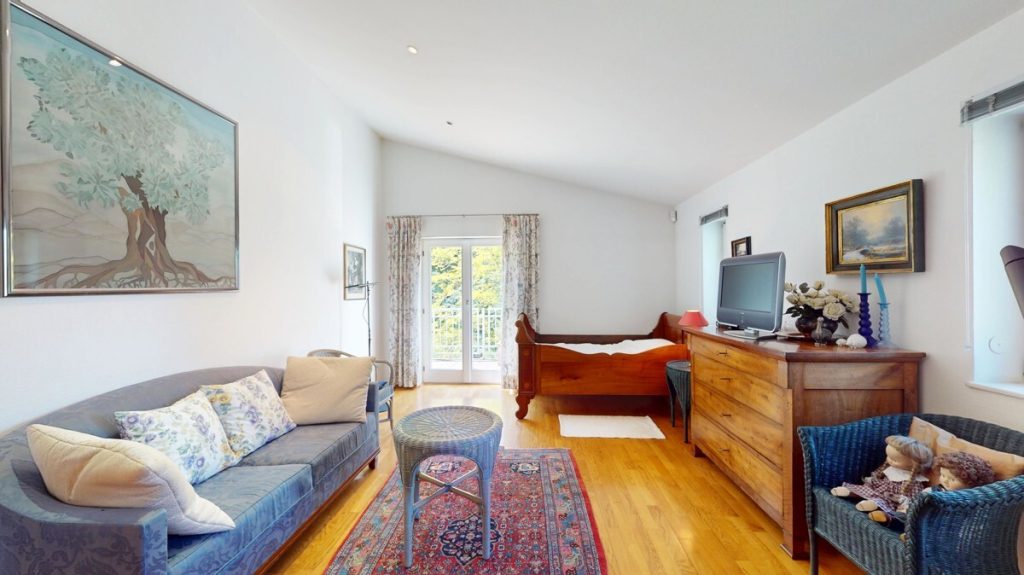 Immobilienangebot - Frechen / Königsdorf - Alle - Exklusives Anwesen am Königsdorfer Forst  -  Parkähnliche Anlage auf 2.731 m²  -  Privater Waldzugang