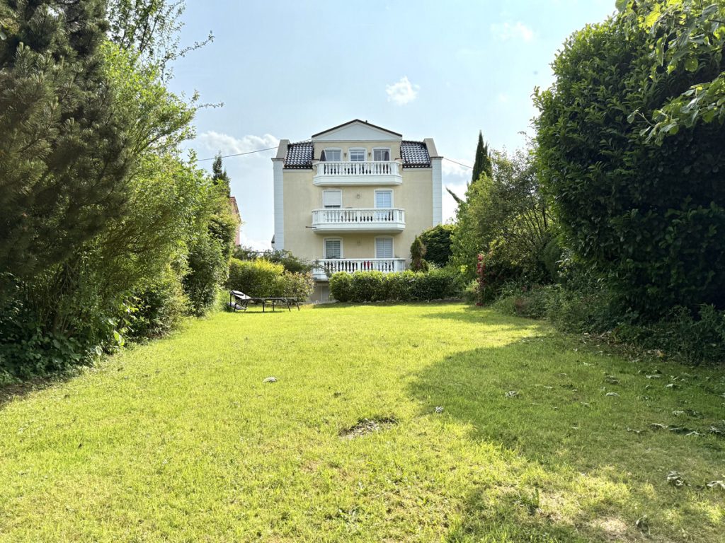 Immobilienangebot - Bornheim - Alle - Einzigartige Maisonette-Wohnung  -  unverkennbarer Weitblick