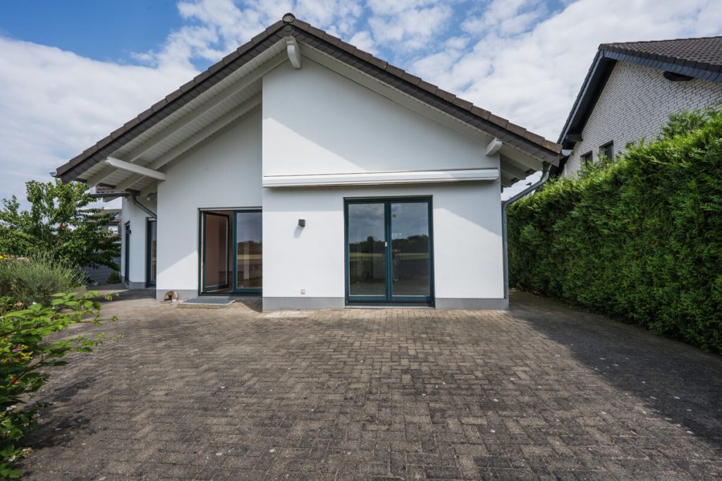 Immobilienangebot - Bergheim - Alle - Ausbaufähiges Einfamilienhaus  -  unverbaute Sicht  -  Sofort verfügbar
