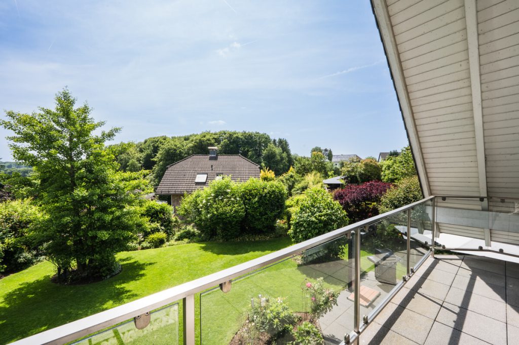 Immobilienangebot - Kürten - Alle - Moderner Familientraum  -  Balkon und Garten  -  Doppelgarage