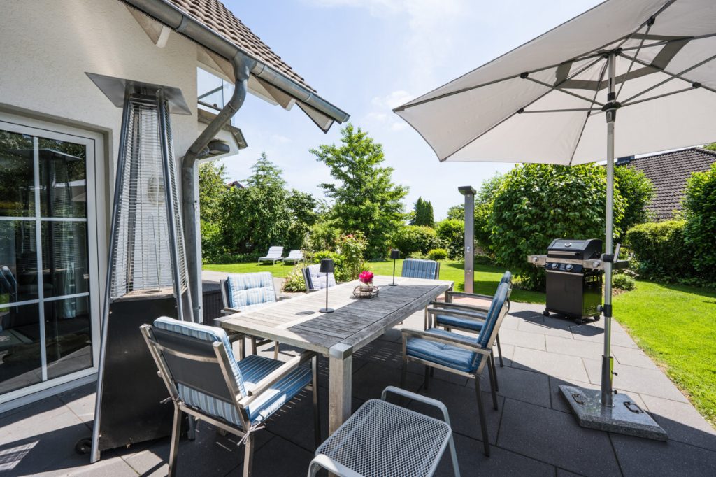 Immobilienangebot - Kürten - Alle - Moderner Familientraum  -  Balkon und Garten  -  Doppelgarage