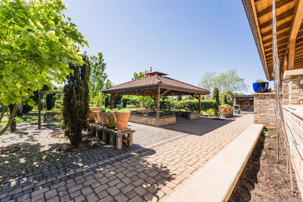 Immobilienangebot - Brühl - Alle - Vielseitiges Wohnen unter einem Dach  -  Großzügig, Naturnah, Effizient