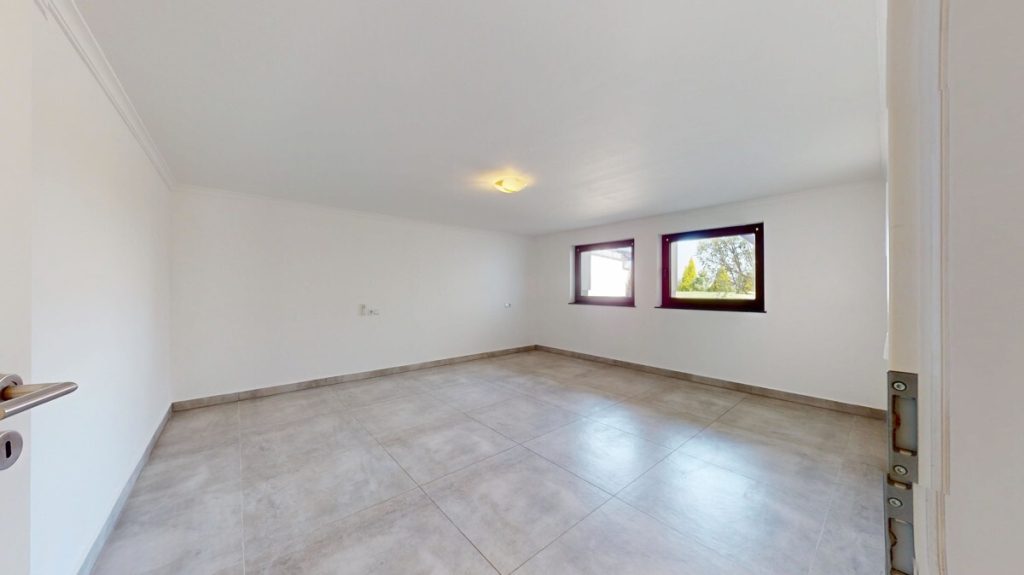 Immobilienangebot - Pulheim / Stommeln - Alle - Weitblick  -  207 m² ebenerdiges Wohnen  -  2016 kernsaniert
