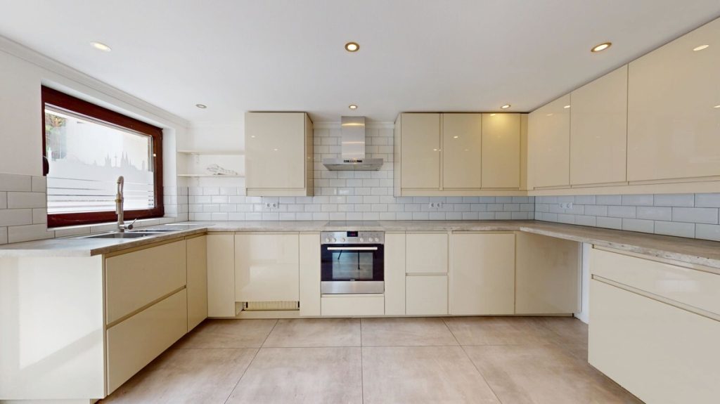 Immobilienangebot - Pulheim / Stommeln - Alle - Weitblick  -  207 m² ebenerdiges Wohnen  -  2016 kernsaniert