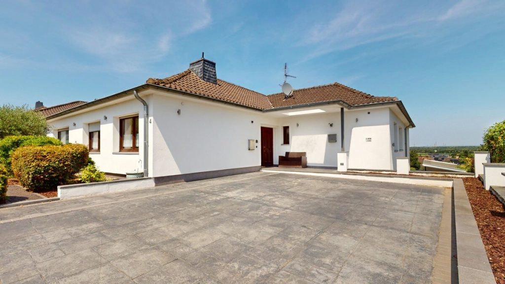 Immobilienangebot - Pulheim / Stommeln - Alle - Weitblick  -  207 m² ebenerdiges Wohnen  -  2016 kernsaniert