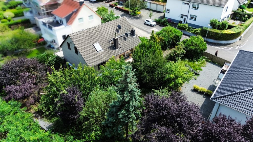 Immobilienangebot - Frechen-Königsdorf - Grundstücke - Grundstück mit 933 m²  -  Neubaupotenzial in Toplage von Frechen-Königsdorf