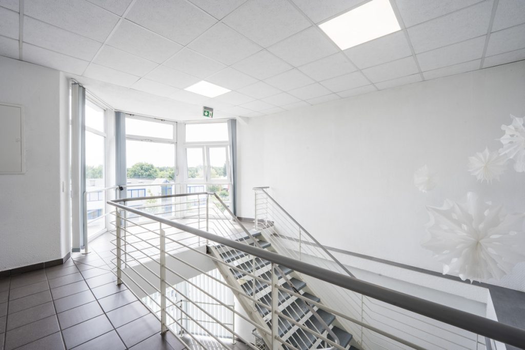 Immobilienangebot - Bergheim - Alle - Top-Gewerbeimmobilie | Sofort betriebsbereit | Zukunftssicher dank PV-Anlage