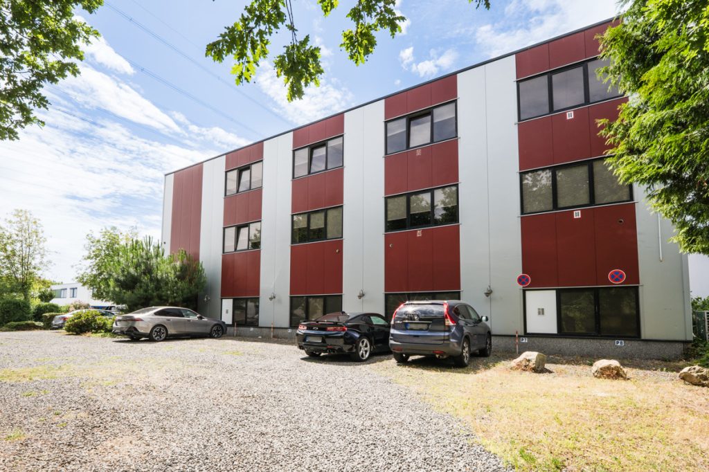 Immobilienangebot - Bergheim - Alle - Top-Gewerbeimmobilie | Sofort betriebsbereit | Zukunftssicher dank PV-Anlage