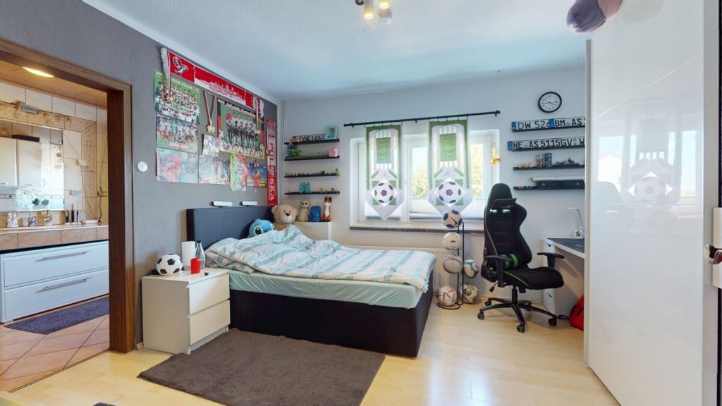 Immobilienangebot - Brühl - Alle - Solide Kapitalanlage  -  Vielseitige Perspektive  -  Reihenhaus mit Garten