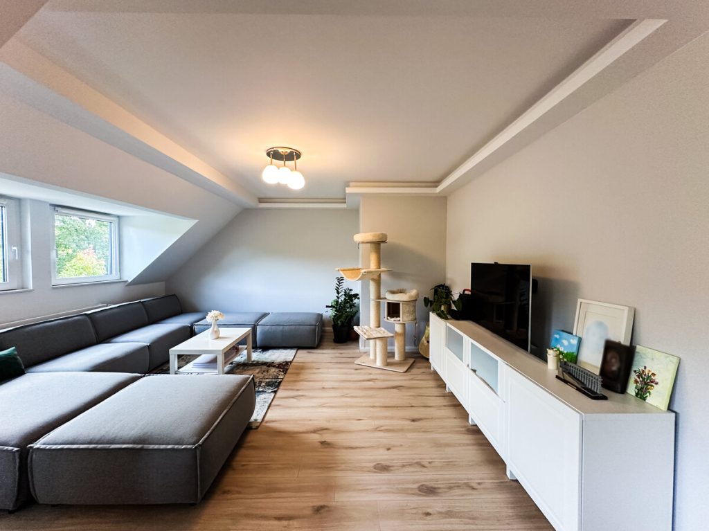 Immobilienangebot - Düsseldorf - Alle - Moderne Mehrgenerationenwohnung  -  Große Einheit  -  Zwei Balkone
