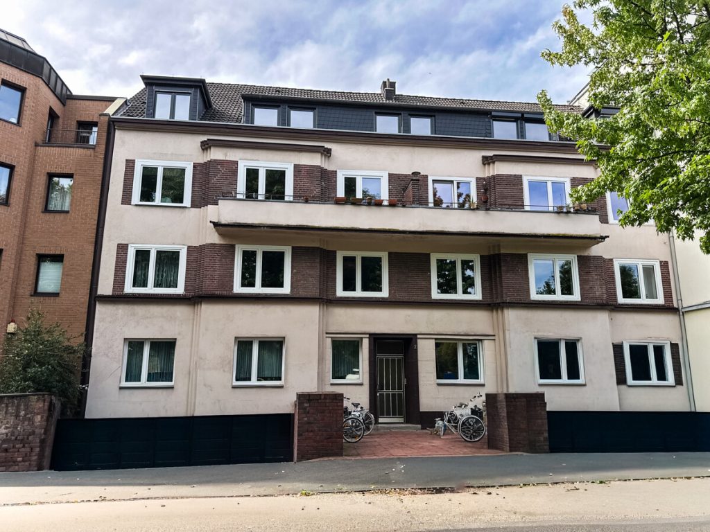 Immobilienangebot - Düsseldorf - Alle - Moderne Mehrgenerationenwohnung  -  Große Einheit  -  Zwei Balkone