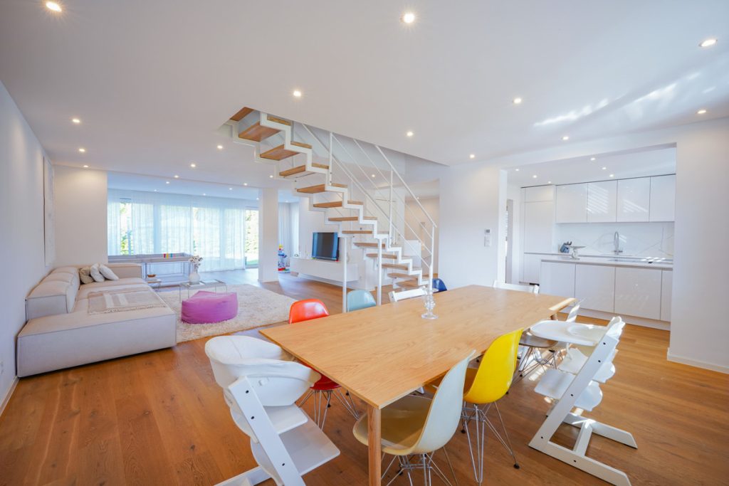 Immobilienangebot - Frechen - Alle - Frechen-Königsdorf  -  Direkte Waldrandlage  -  Luxus Energiesparhaus
