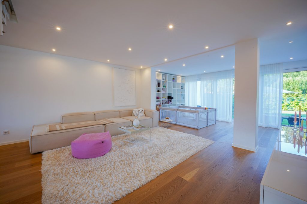 Immobilienangebot - Frechen - Alle - Frechen-Königsdorf  -  Direkte Waldrandlage  -  Luxus Energiesparhaus