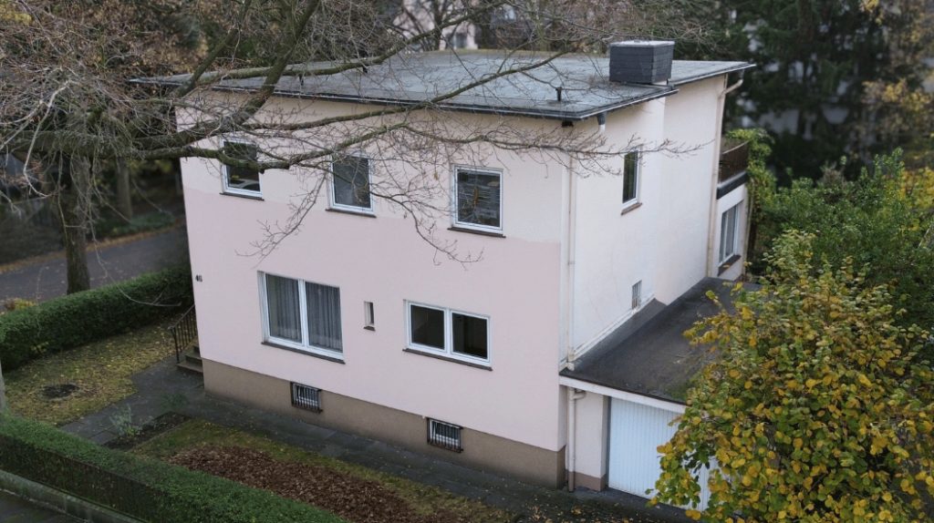 Immobilienangebot - Bonn - Alle - Freistehendes Einfamilienhaus  -  Zeitlose Architektur im Villenviertel