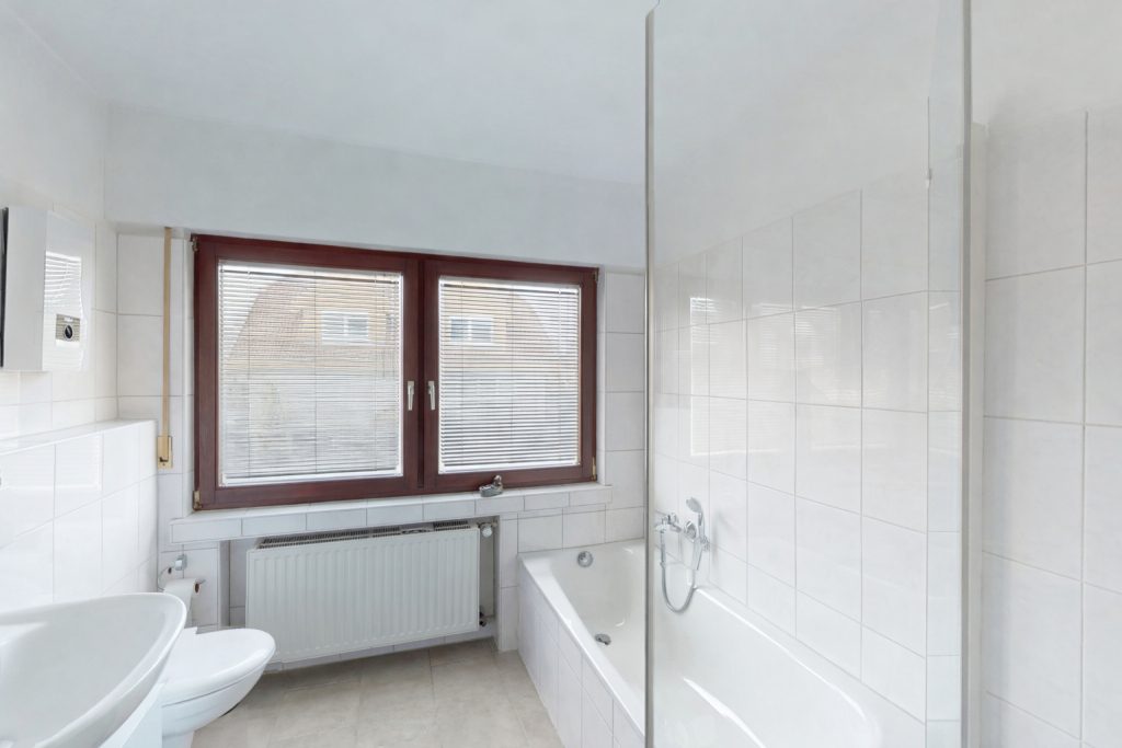 Immobilienangebot - Bonn - Alle - Attraktive Rendite  -  MFH im Alleineigentum