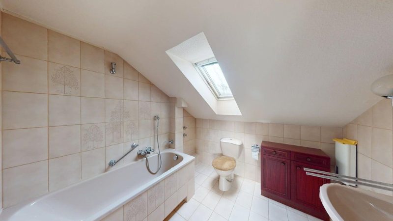 Immobilienangebot - Bonn / Dottendorf - Alle - Tolle Gelegenheit in Dottendorf  -  Als EFH oder ZFH nutzbar  -  Sonniger Garten