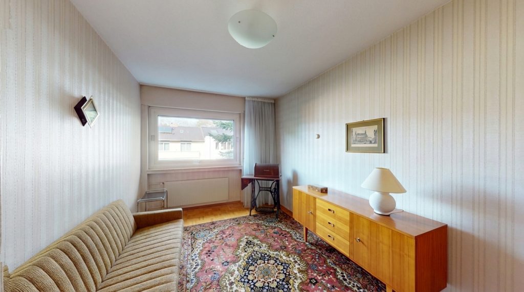 Immobilienangebot - Bonn / Dottendorf - Alle - Tolle Gelegenheit in Dottendorf  -  Als EFH oder ZFH nutzbar  -  Sonniger Garten