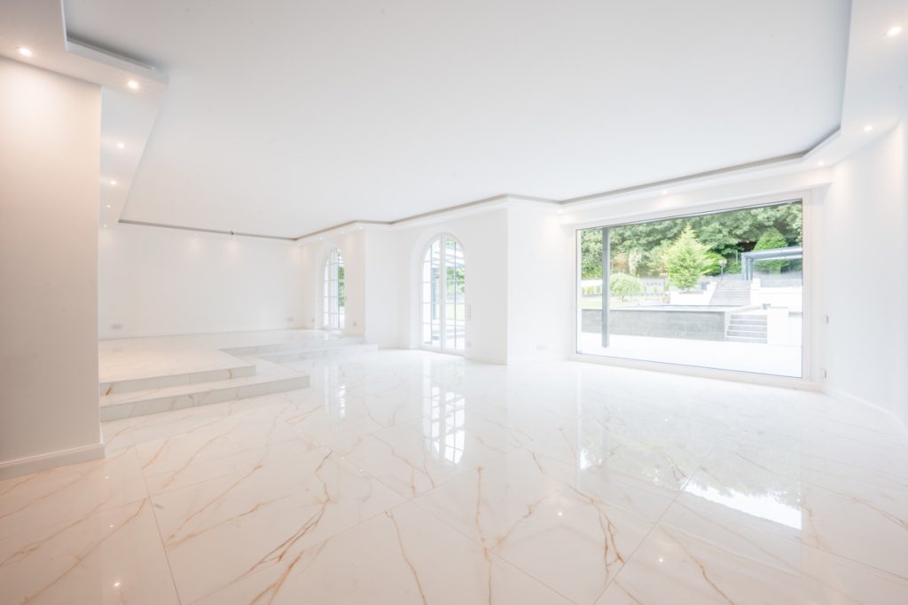 Immobilienangebot - Frechen / Königsdorf - Alle - Herrschaftliches Landhausanwesen  -  Kaminzimmer  -  Grünanlage