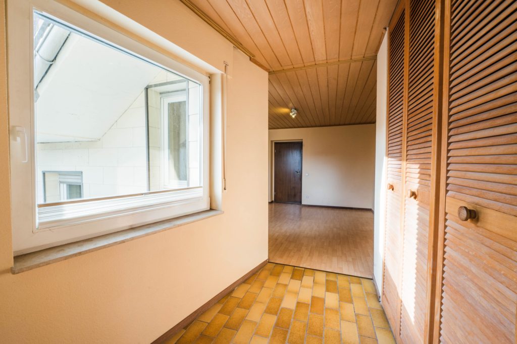 Immobilienangebot - Aachen / Eilendorf - Alle - Mehrfamilienhaus mit 3. WE und attraktivem Entwicklungspotenzial