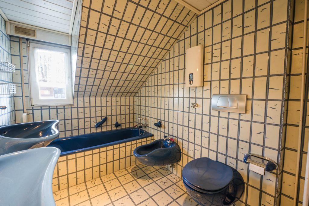 Immobilienangebot - Aachen / Eilendorf - Alle - Mehrfamilienhaus mit 3. WE und attraktivem Entwicklungspotenzial