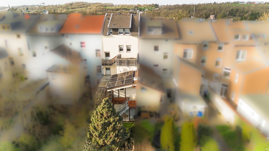 Immobilienangebot - Aachen / Eilendorf - Alle - Gepflegtes  Dreifamilienhaus mit vielseitigen Nutzungsmöglichkeiten