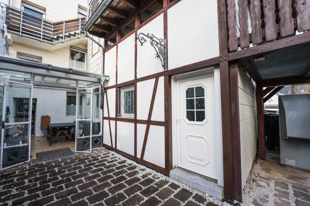 Immobilienangebot - Aachen / Eilendorf - Alle - Gepflegtes  Dreifamilienhaus mit vielseitigen Nutzungsmöglichkeiten