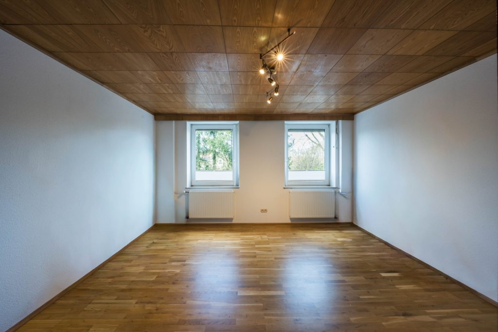 Immobilienangebot - Aachen / Eilendorf - Alle - Gepflegtes  Dreifamilienhaus mit vielseitigen Nutzungsmöglichkeiten