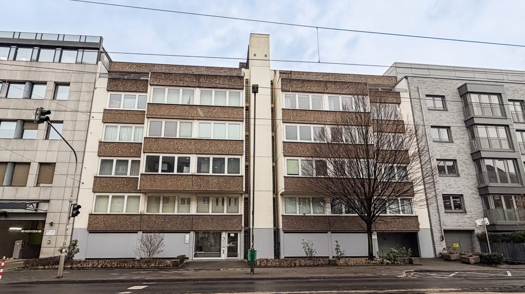 Immobilienangebot - Düsseldorf - Alle - Moderne Eigentumswohnung  -  Zentrale Lage  -  Tiefgaragenstellplatz