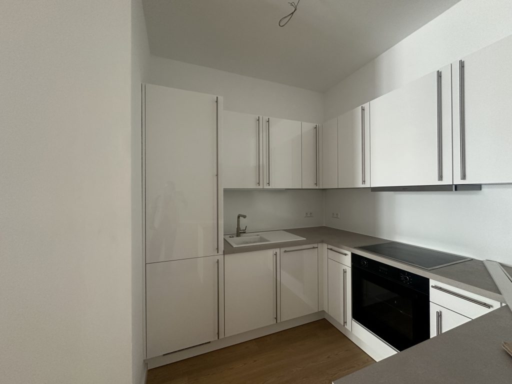 Immobilienangebot - Aachen / Mitte - Alle - 2,5 Zimmer  -  Küche inklusive  -  zentrale Lage