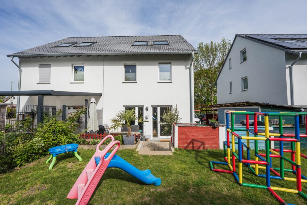 Immobilienangebot - Vettweiß - Alle - Moderne DHH mit Garten, offenem Wohnkonzept & idyllischer Lage