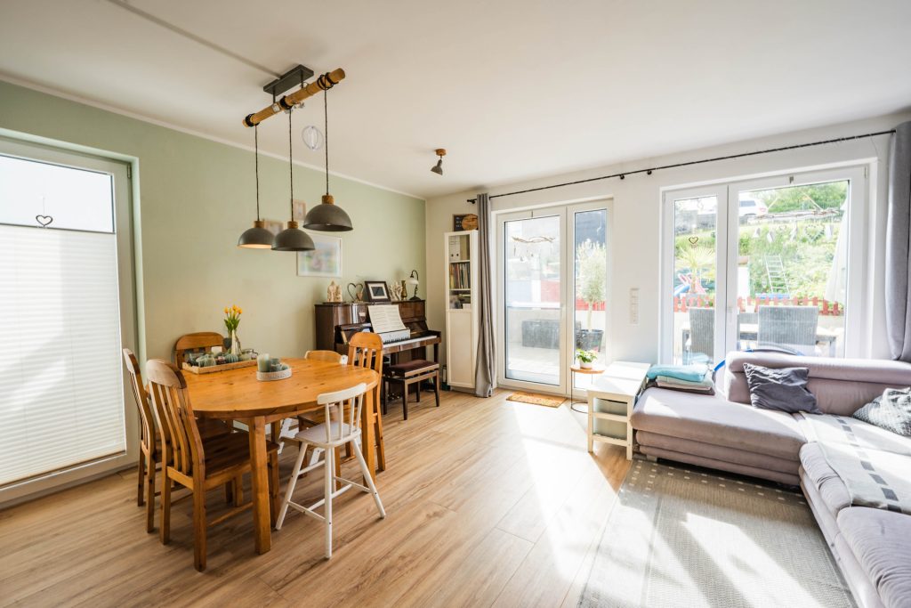 Immobilienangebot - Vettweiß - Alle - Moderne DHH mit Garten, offenem Wohnkonzept & idyllischer Lage
