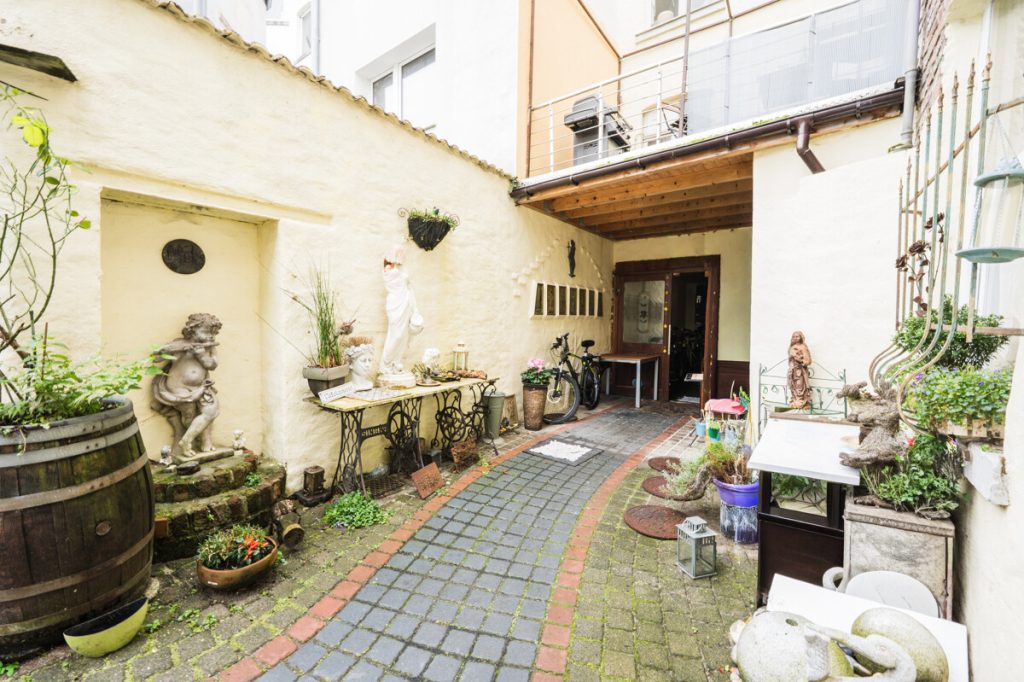 Immobilienangebot - Aachen - Alle - Gepflegtes Stadthaus in Innenstadtlage mit zwei vermieteten Wohnungen