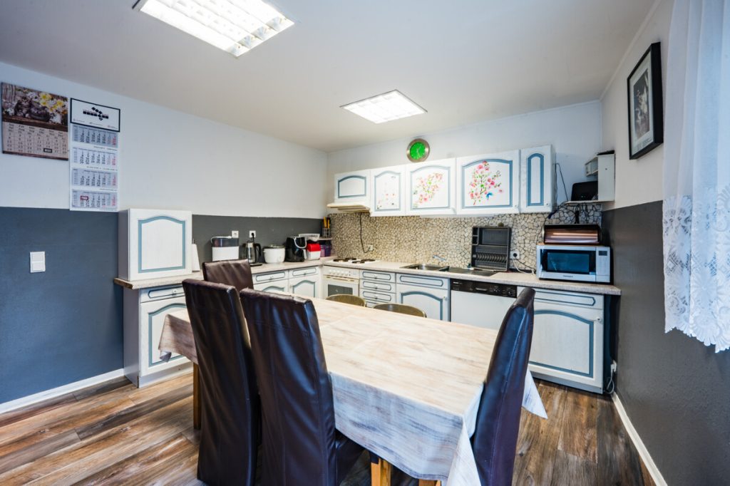 Immobilienangebot - Alsdorf / Warden - Alle - Renditestarkes Wohn- und Geschäftshaus