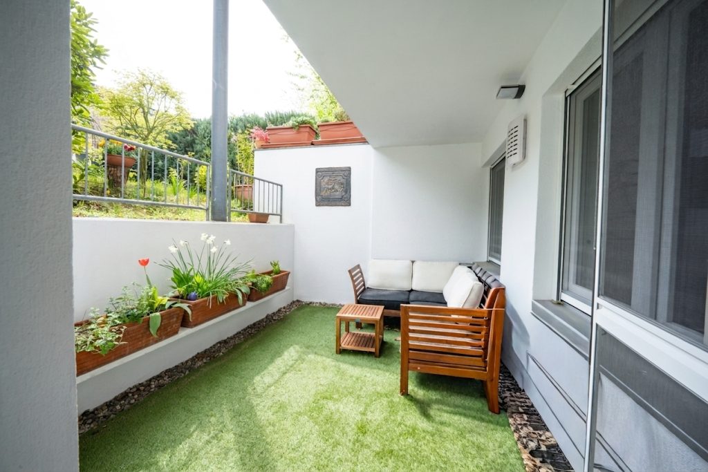 Immobilienangebot - Köln / Widdersdorf - Alle - Souterrain 2-Zimmer-Wohnung  -  saniert im Jahr 2019  -  Parkettboden