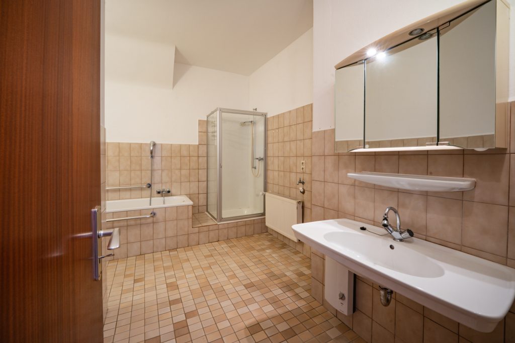 Immobilienangebot - Dahlem - Alle - Mehrgenerationenhaus mit Potenzial  -  Flexible Nutzung  -  Großzügige Flächen