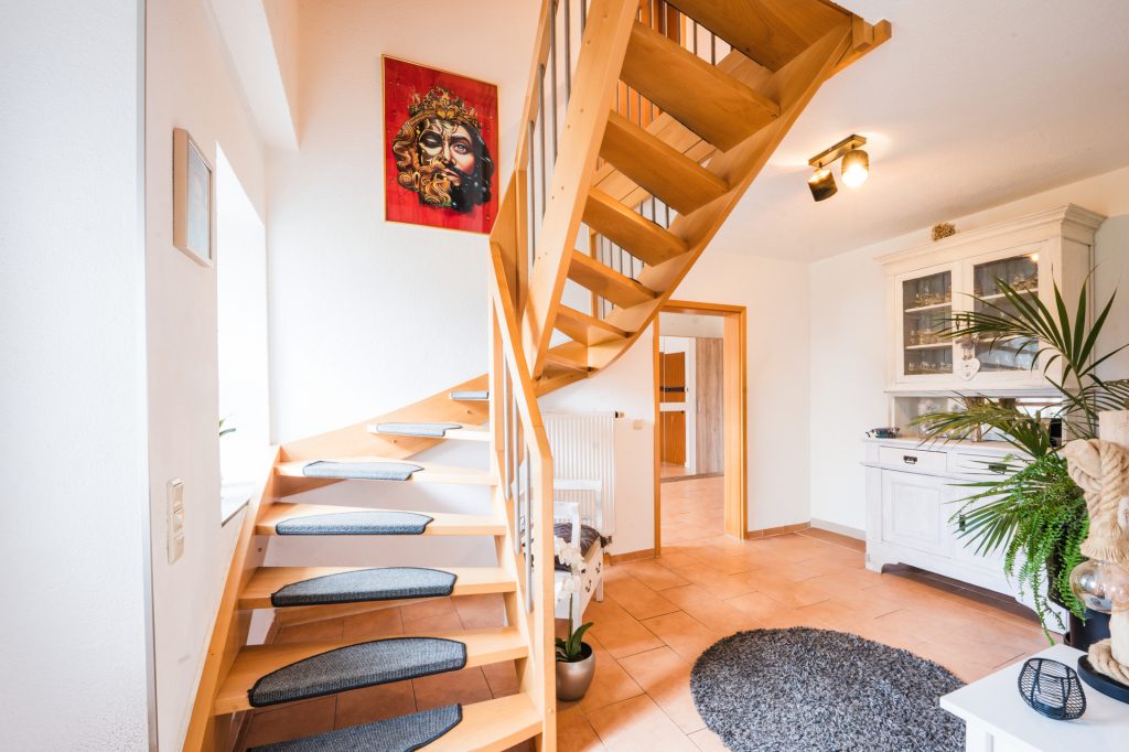 Immobilienangebot - Aachen - Alle - Historisches Anwesen mit Pferdeställen, Outdoor-Küche & Schwimmteich
