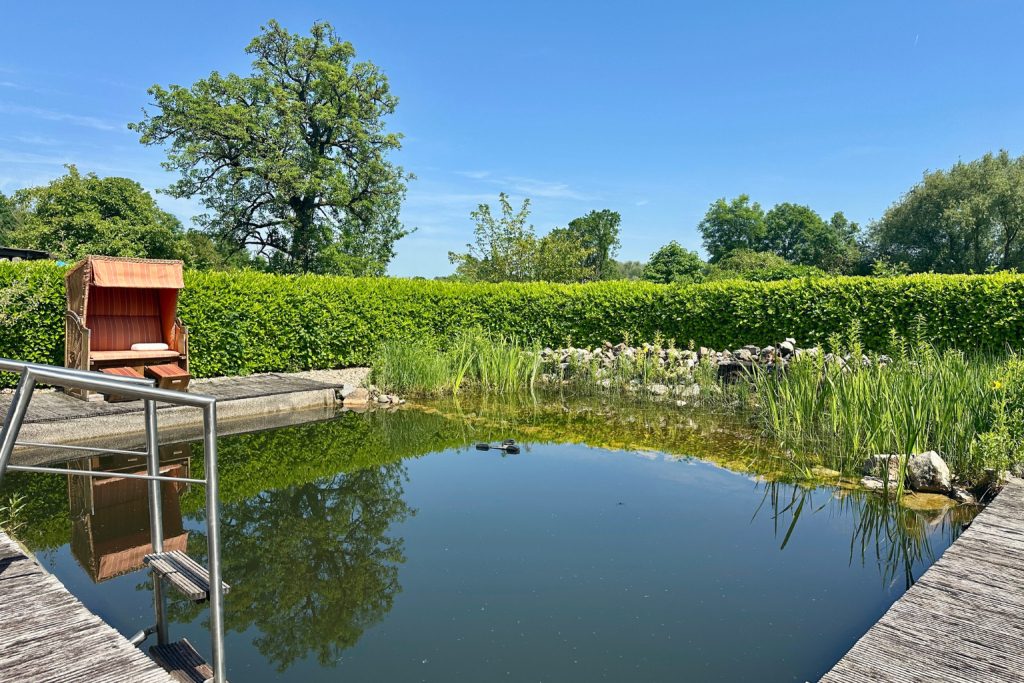 Immobilienangebot - Aachen - Alle - Historisches Anwesen mit Pferdeställen, Outdoor-Küche & Schwimmteich