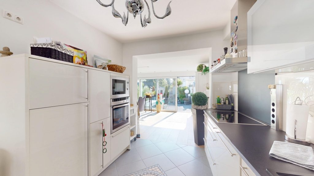 Immobilienangebot - Brühl - Alle - Zins- und Renditeobjekt  -  Innenstadtlage  -  Solide Ertragsbasis