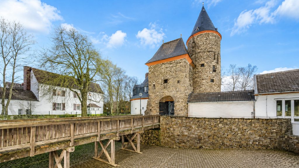 Immobilienangebot - Rheinbach - Alle - Attraktives Wohn- und Geschäftshaus mit umfangreichen Entwicklungsmöglichkeiten