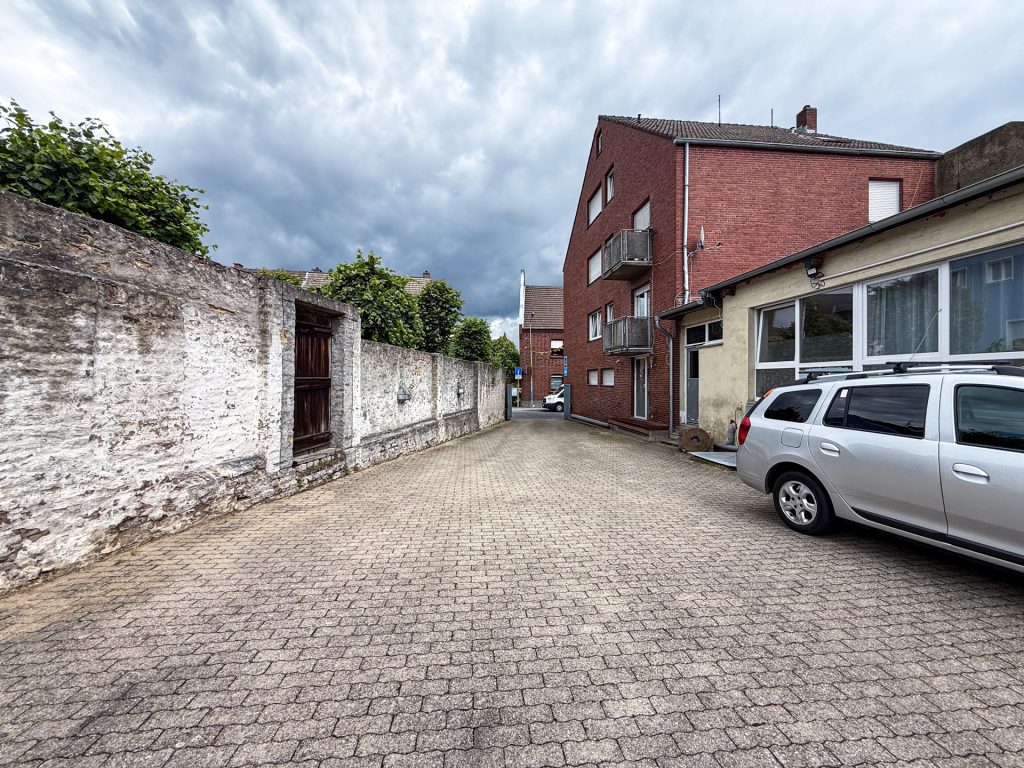 Immobilienangebot - Linnich - Alle - Mehrfamilienhaus-Ensemble auf großzügigem Grundstück in Linnich