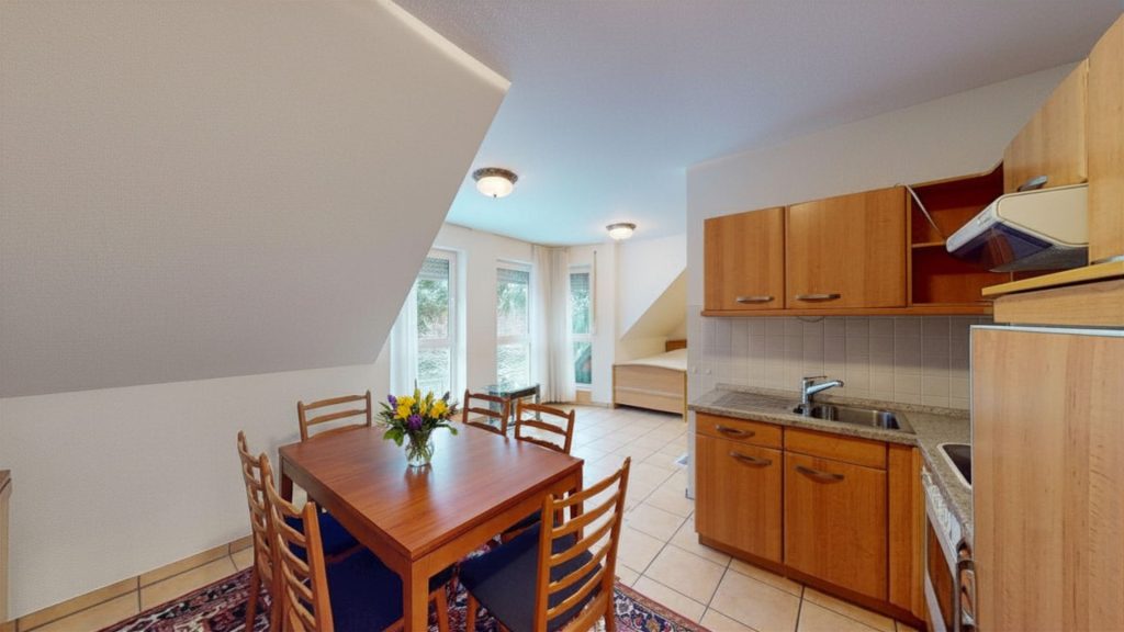 Immobilienangebot - Bergheim-Glessen - Alle - Familientraum in Spielstraße  -  Raumwunder mit Wellnessbereich
