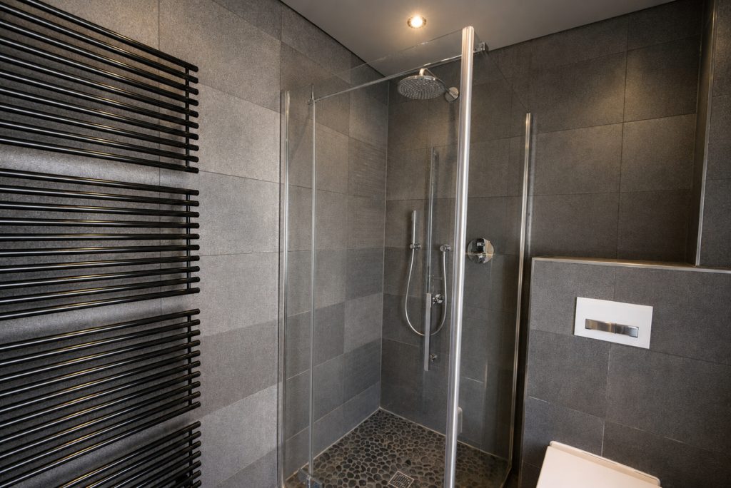 Immobilienangebot - Köln - Alle - Teilsanierte Doppelhaushälfte  -  Modernes Wohnkonzept  -  Kamin