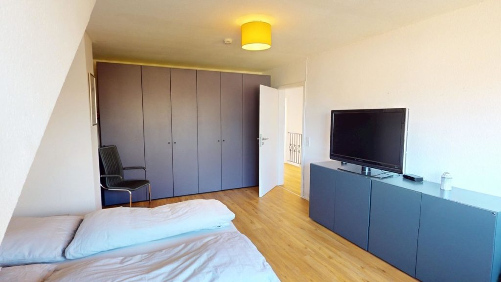 Immobilienangebot - Bonn - Alle - Reihenhaus in versetzter Bauweise mit hoher Privatsphäre  -  Hell und freundlich