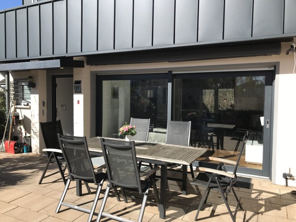 Immobilienangebot - Bonn - Alle - Reihenhaus in versetzter Bauweise mit hoher Privatsphäre  -  Hell und freundlich