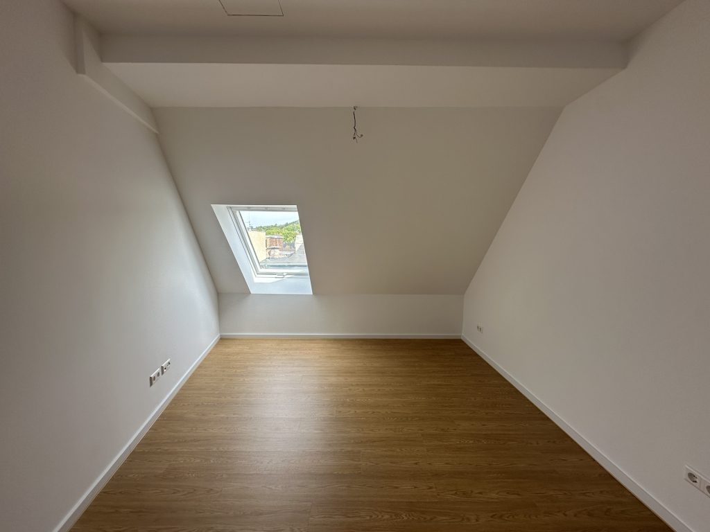 Immobilienangebot - Aachen / Mitte - Alle - 4 Zimmer  -  Küche inklusive  -  zentrale Lage