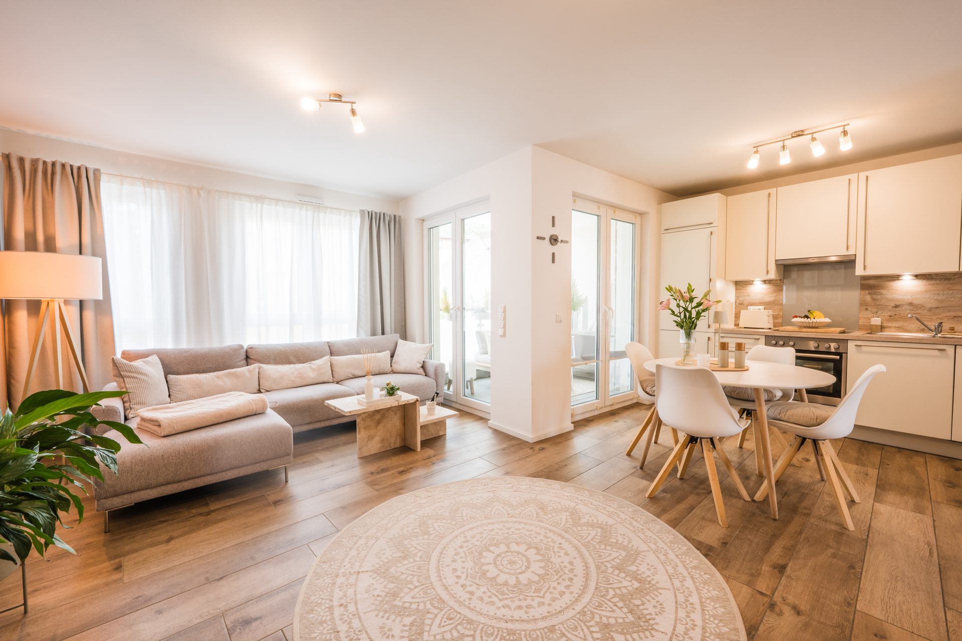 Immobilienangebot - Hürth - Alle - Kapitalanlage mit Perspektive - 2-Zimmer - Loggia und Aufzug