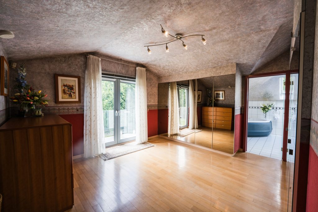Immobilienangebot - Baelen - Alle - Exklusives Wohnen nahe Aachen – mit Gästehaus & parkähnlichem Grundstück