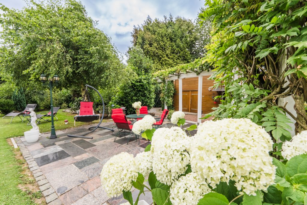 Immobilienangebot - Baelen - Alle - Exklusives Wohnen nahe Aachen – mit Gästehaus & parkähnlichem Grundstück