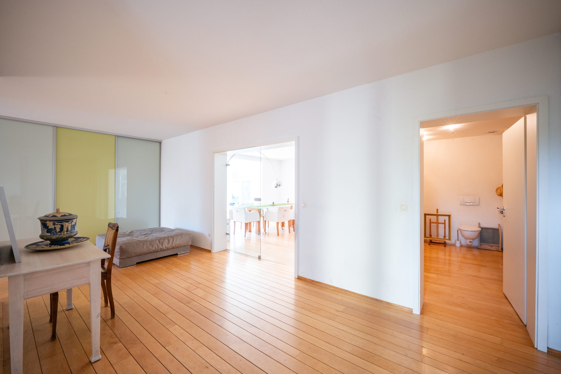 Immobilienangebot - Dahlem - Alle - Zwei Häuser auf einem Grundstück  -  Flexible Nutzung  -  Großzügige Anlage