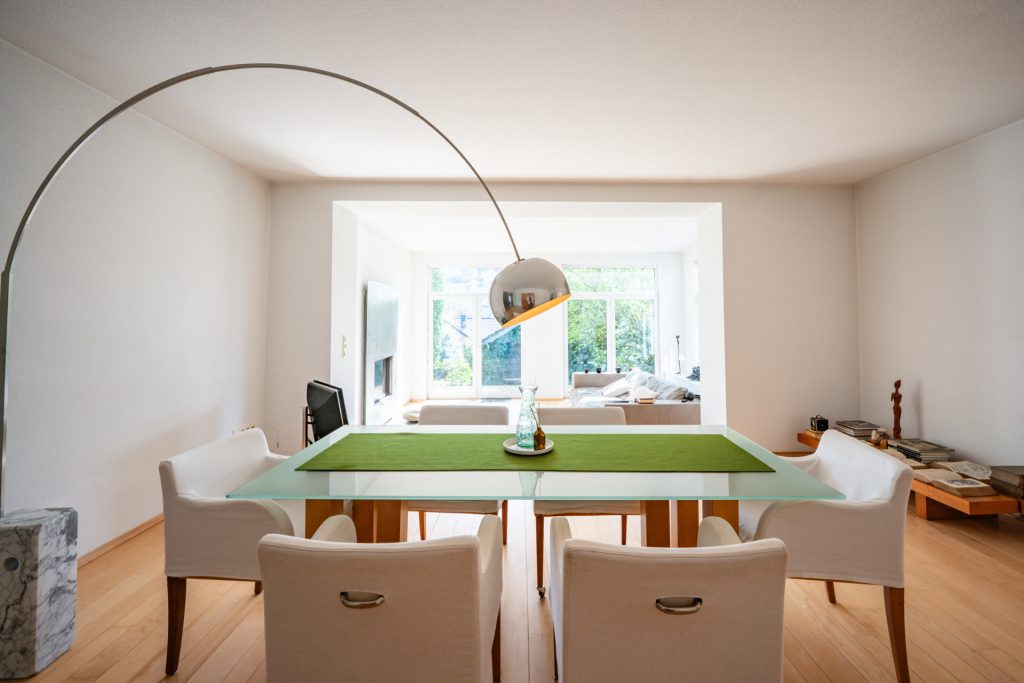 Immobilienangebot - Dahlem - Alle - Zwei Häuser auf einem Grundstück  -  Flexible Nutzung  -  Großzügige Anlage